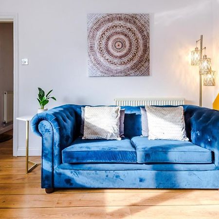 Newhall Road - 4 Bedroom Chester Home - Parking Wervin Εξωτερικό φωτογραφία