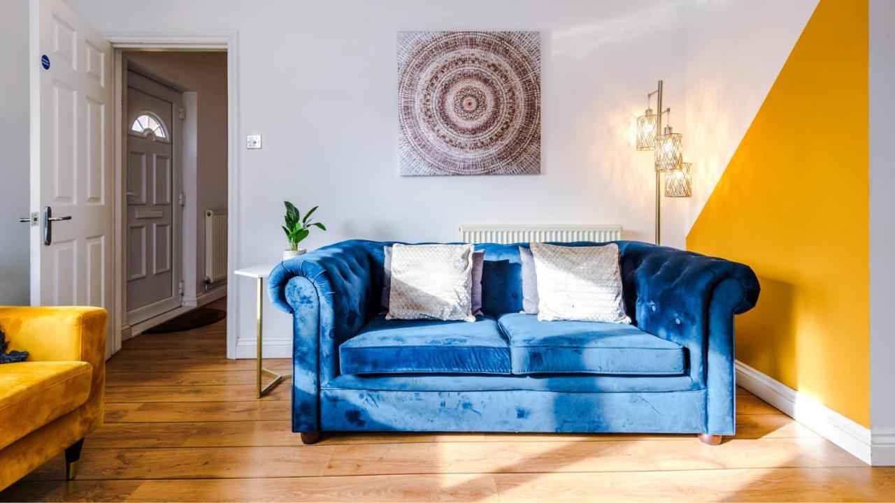 Newhall Road - 4 Bedroom Chester Home - Parking Wervin Εξωτερικό φωτογραφία