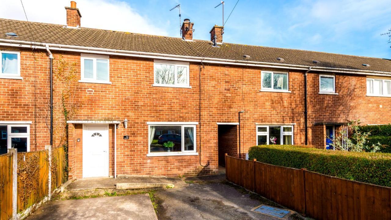 Newhall Road - 4 Bedroom Chester Home - Parking Wervin Εξωτερικό φωτογραφία